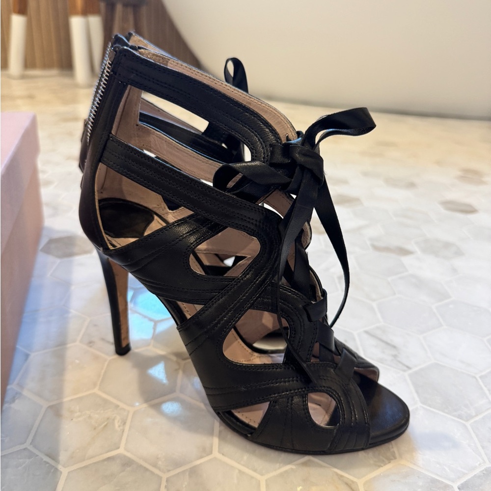 Like New Elegant Black Women's Heels